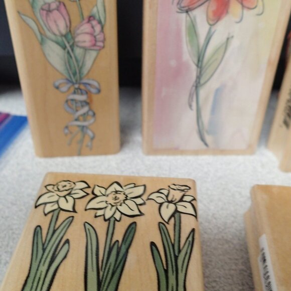 Set of 7 Flower Stampers - Picture 4 of 4